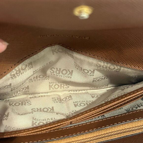 Michael Kors Wallet Women's Color Taupe Size 8" x 4"Fulton Flap Leather - Picture 7 of 11